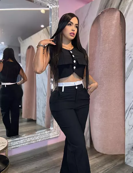 Blusa Negra + Pantalón Negro