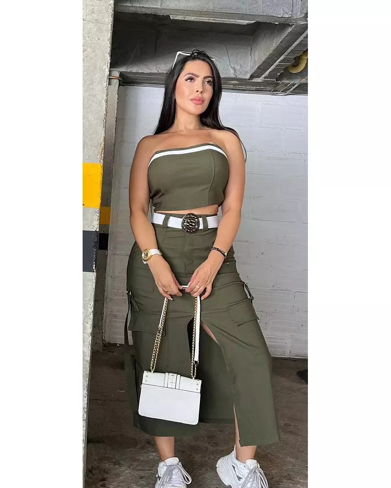 Blusa Verde Oscura + Falda Larga Verde Oscuro