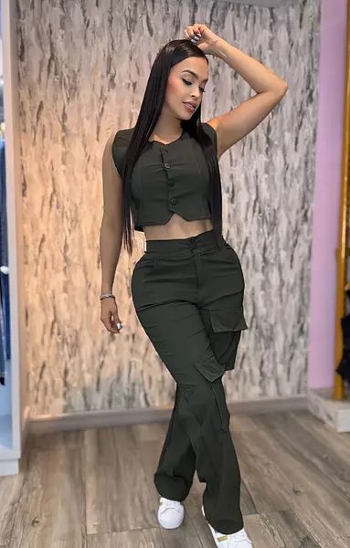 Blusa Verde Oscura + Pantalon Verde Oscuro