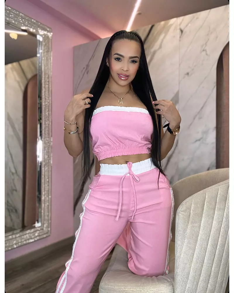 Blusa Rosada Estraple + Pantalón Rosado