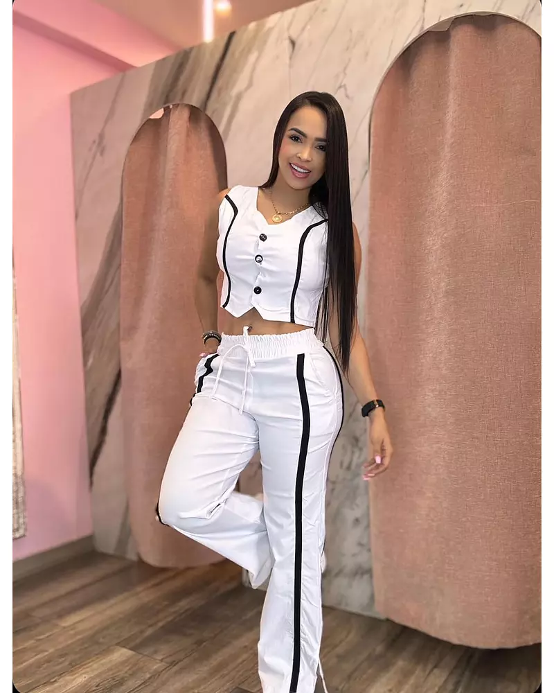 Blusa Blanca + Pantalon Blanco Linea Negra
