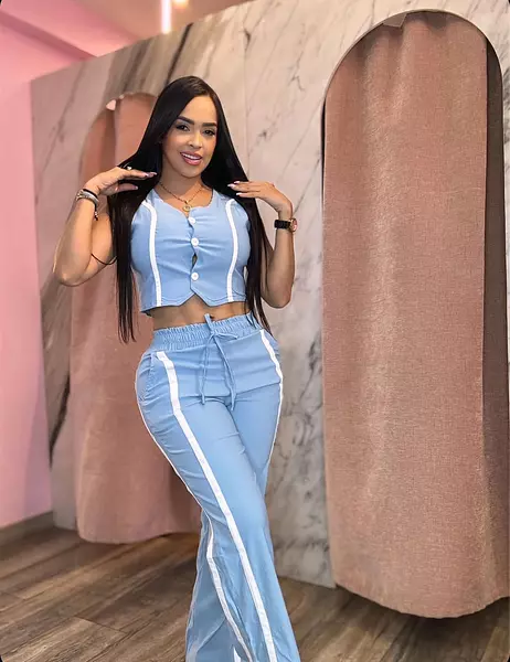 Blusa Azul + Pantalon Azul Linea Blanca