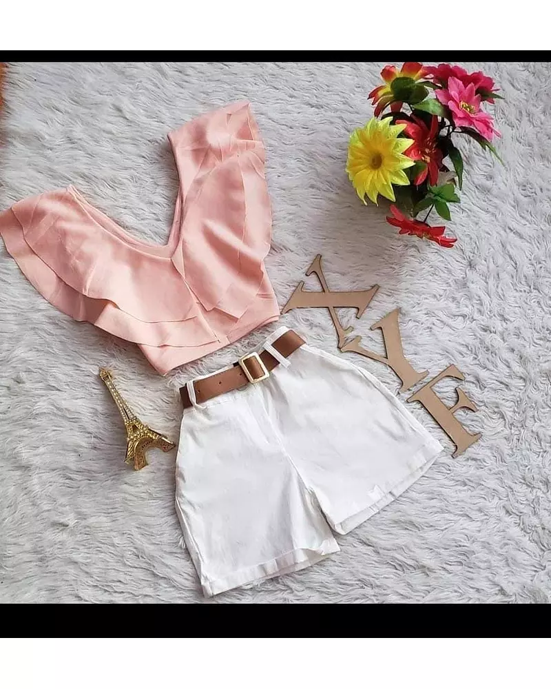 Blusa Rosada + Short Negro